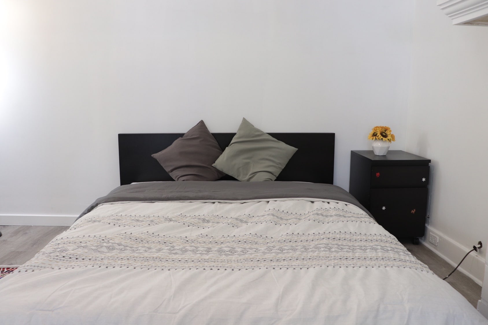 Building Photo - 1033 Flemington St