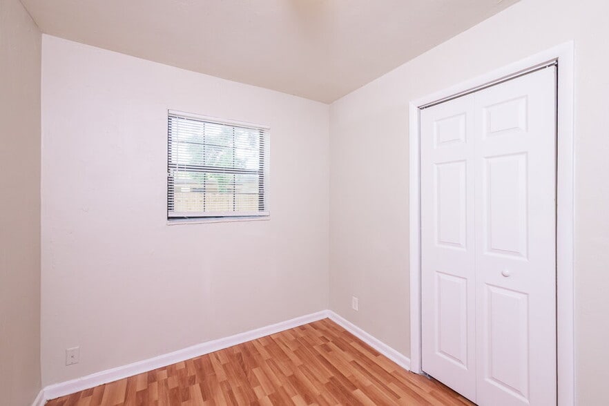 Building Photo - 3880 Jackson Blvd