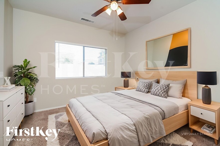 Building Photo - 12918 W Columbine Dr