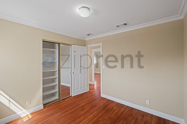 Building Photo - 3019 Paine Ct