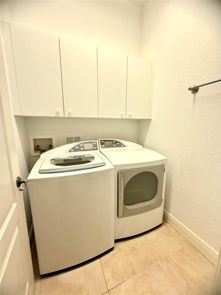 Building Photo - 4804 Sawgrass Breeze Dr