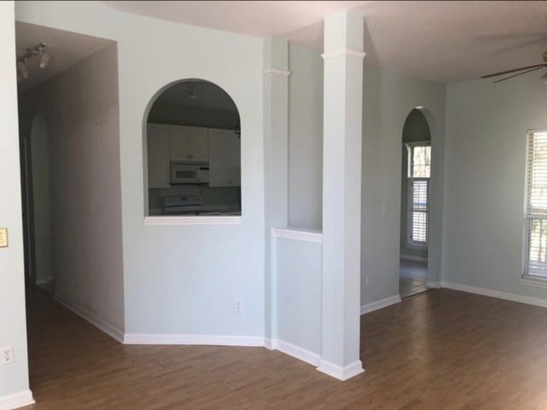 Building Photo - 1715 Crystal Lake Dr