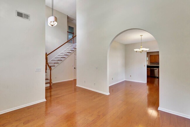 Building Photo - Elegant Living in the Heart of Seaside Farms