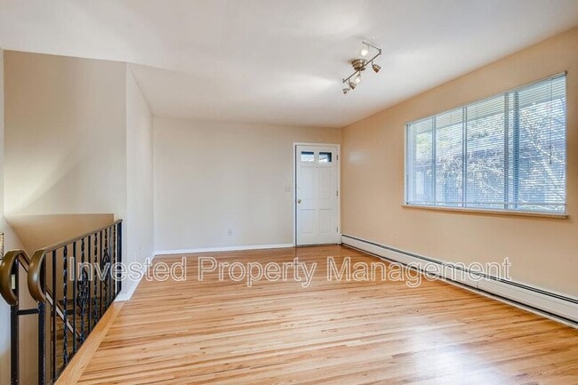 Building Photo - 1142 W Ida Ave