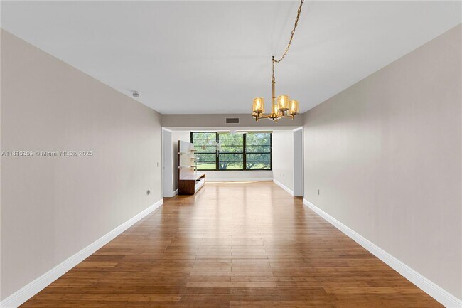 Building Photo - 1514 Whitehall Dr