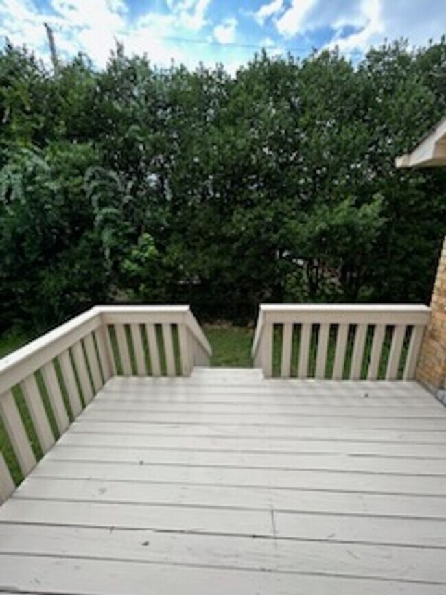 Building Photo - 1840 Woodland Ave