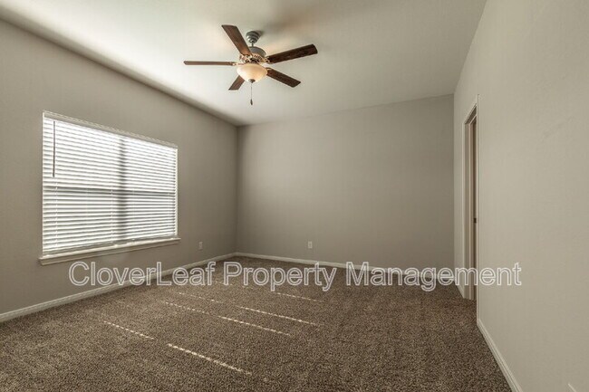Building Photo - 9130 Bennett Frst