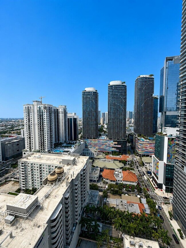 Building Photo - 1100 S Miami Ave