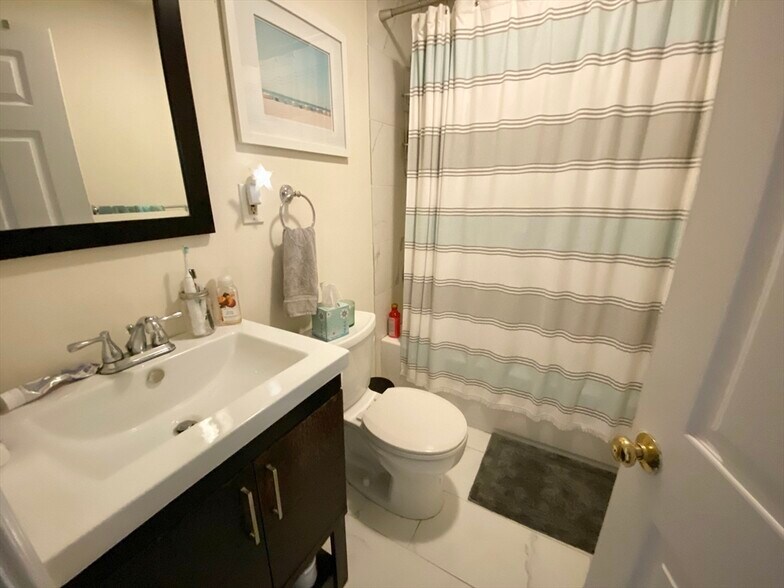 Building Photo - 546 Columbus Ave