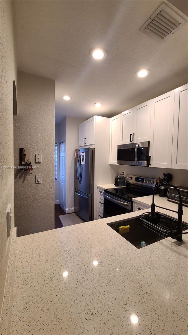 Building Photo - 5791 NW 116th Ave