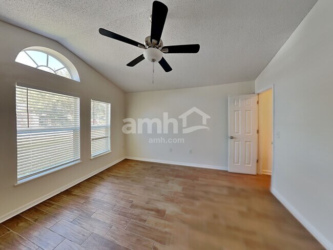 Building Photo - 12904 Brookcrest Pl