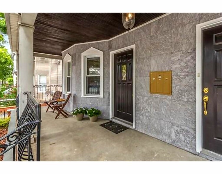 Front Entrance - 275 Medford St