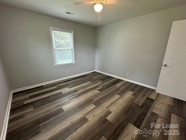 Building Photo - 48708 US-52