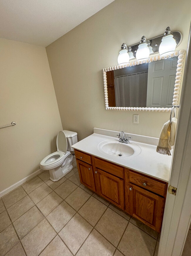 Building Photo - 74 Lockes Way