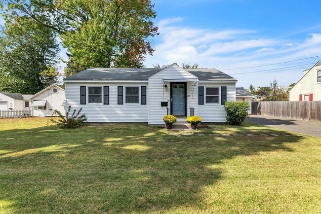 Building Photo - 80 Victoria St