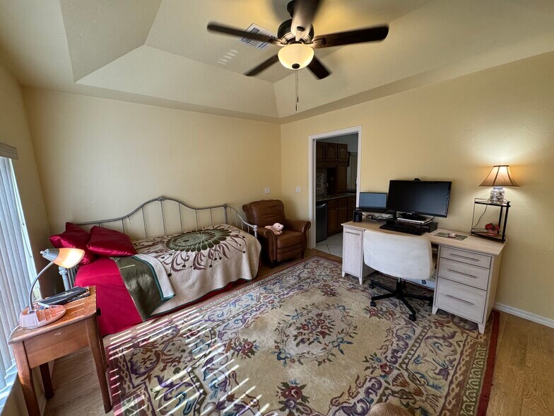 Building Photo - 939 St Andrews Blvd