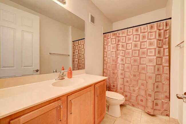 Building Photo - 10560 SW Stephanie Way