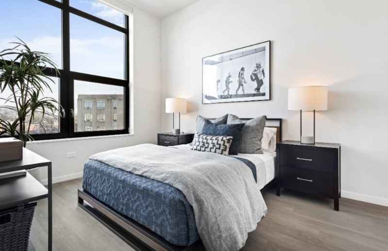 Building Photo - 2477 N Milwaukee Ave