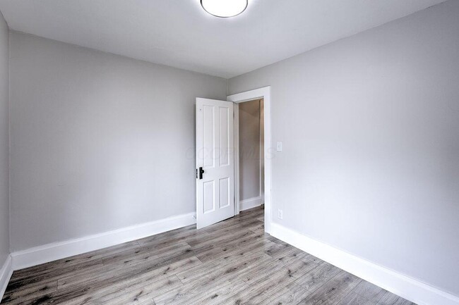 Building Photo - 291 S Main St