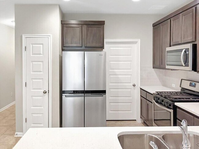 Building Photo - 2145 Arendale Dr