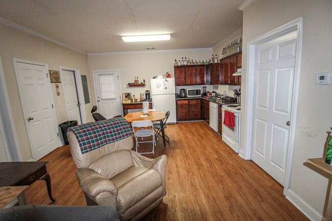 Building Photo - 203 Faculty Blvd