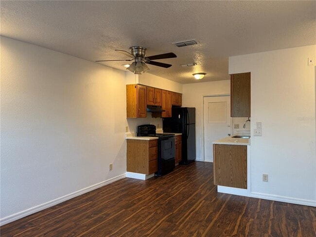 Building Photo - 6918 Edgefield Ln