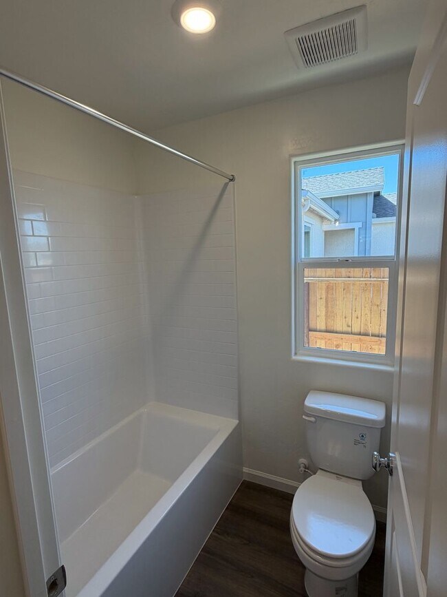 Building Photo - Brand New Turnkey Home
