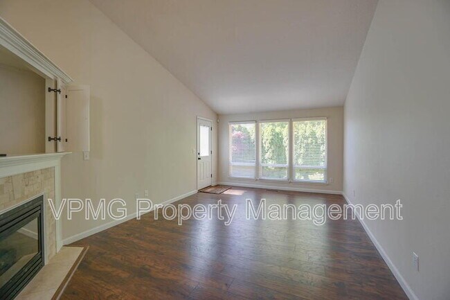 Building Photo - 2115 NW 143rd Cir