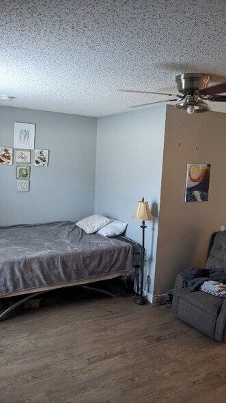 Building Photo - 8573 Springtree Road