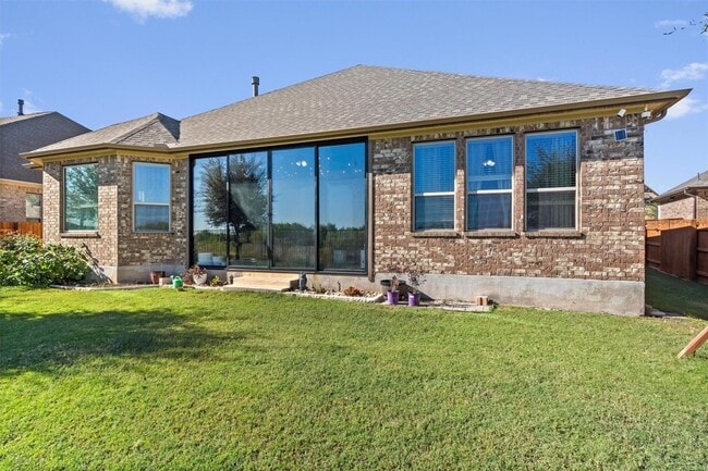 Building Photo - 3367 Vasquez Pl