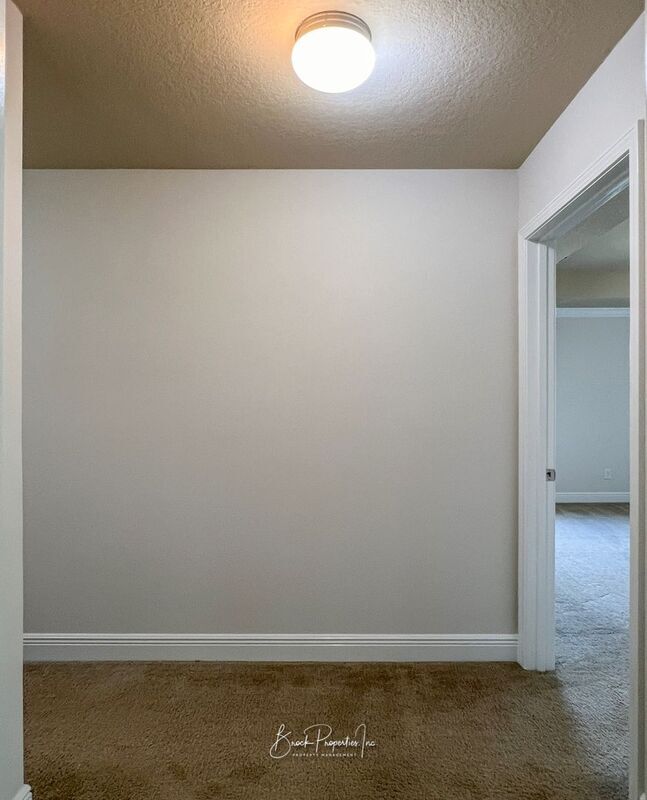 Building Photo - 2080 Stennis Dr