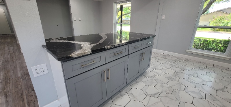 Building Photo - 900 Westminster Dr