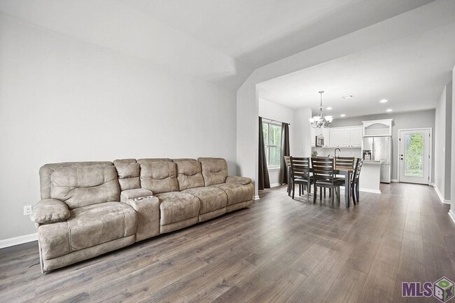 Building Photo - Home for Lease