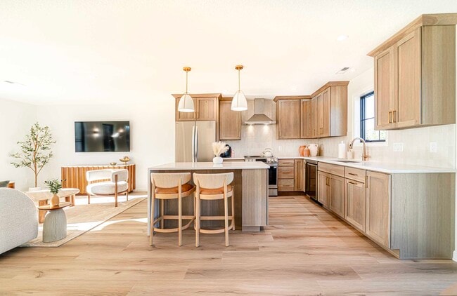 Building Photo - 14550 South Ave