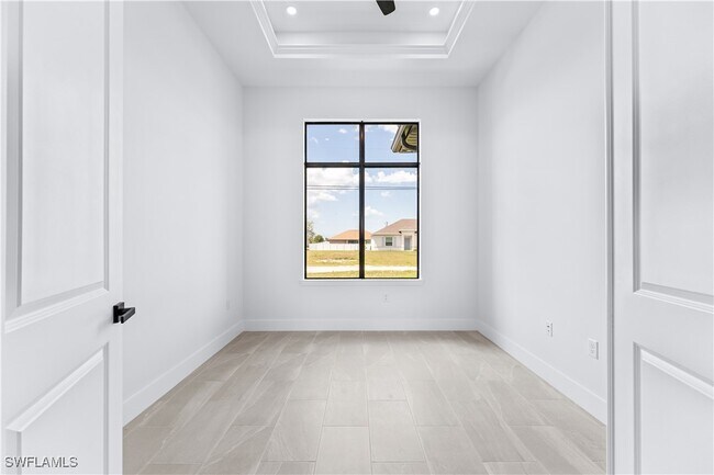 Building Photo - 129 NW 27th Pl