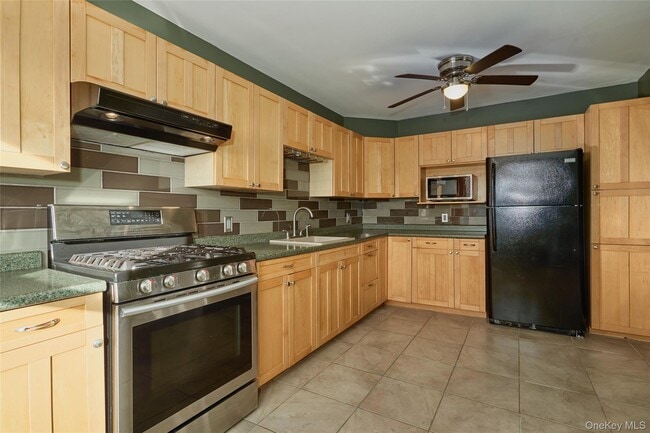 Building Photo - 1668 US-9