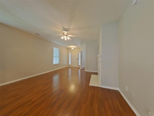 Building Photo - 28818 Hidden Cove Dr