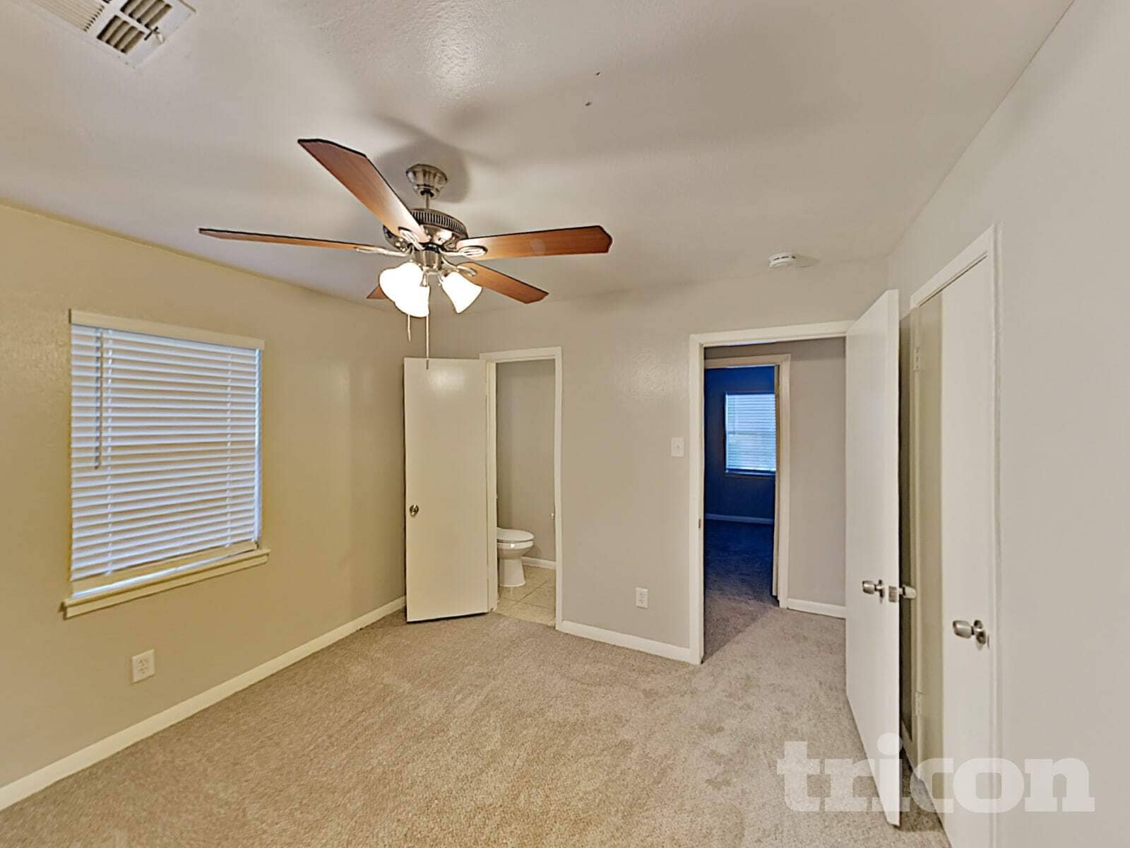 Building Photo - 411 E Carby Rd