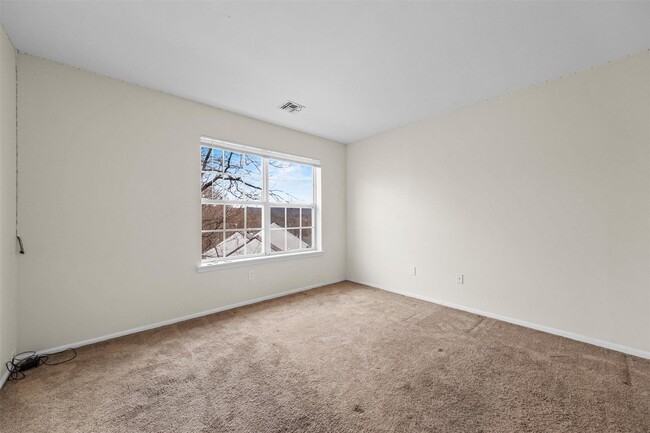 Building Photo - 4 Woodbine Dr