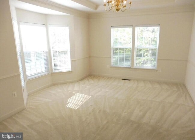 Building Photo - 4807 River Creek Terrace