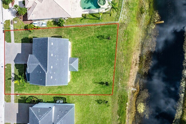 Building Photo - 6843 Cobia Cir