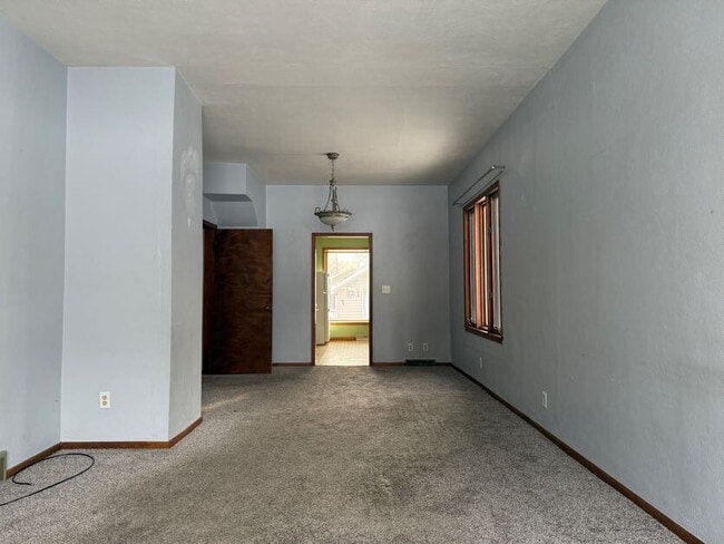 Building Photo - 57 N Terrace