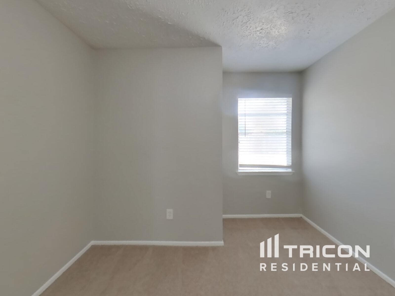 Building Photo - 16319 Silver Sky Ln