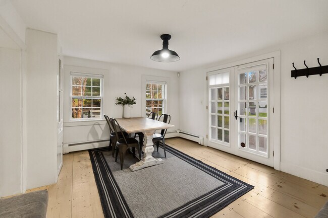 Building Photo - 45 Burying Hill Rd