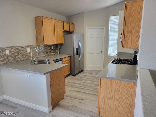 Building Photo - 2809 El Cubano Ct