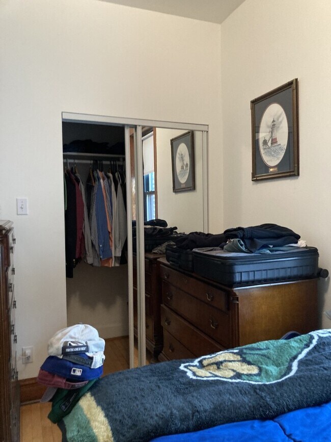 Building Photo - 2223 W Iowa St