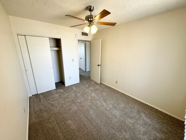 Building Photo - Fantastic 3 Bedroom/2 Bath Single Level Home! Schedule a Showing Today!