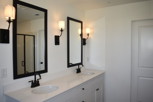 Building Photo - 4290 Aura Way