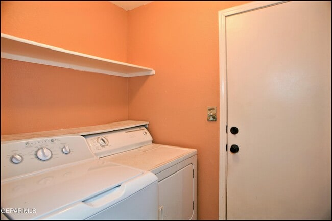 Building Photo - 3020 Tierra Mina Dr