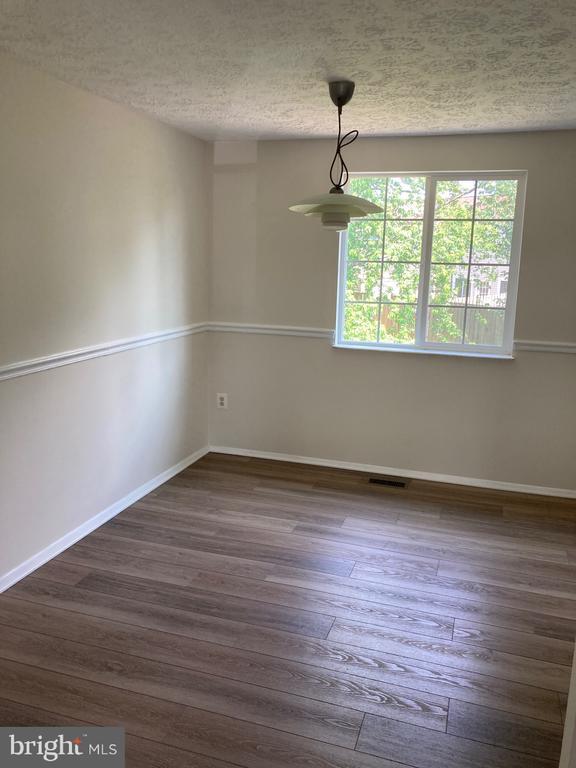 Building Photo - 6632 Pebble Ct